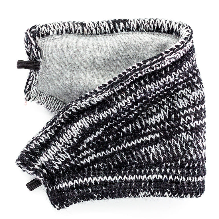 A detached mask matching the gray knitted mask.