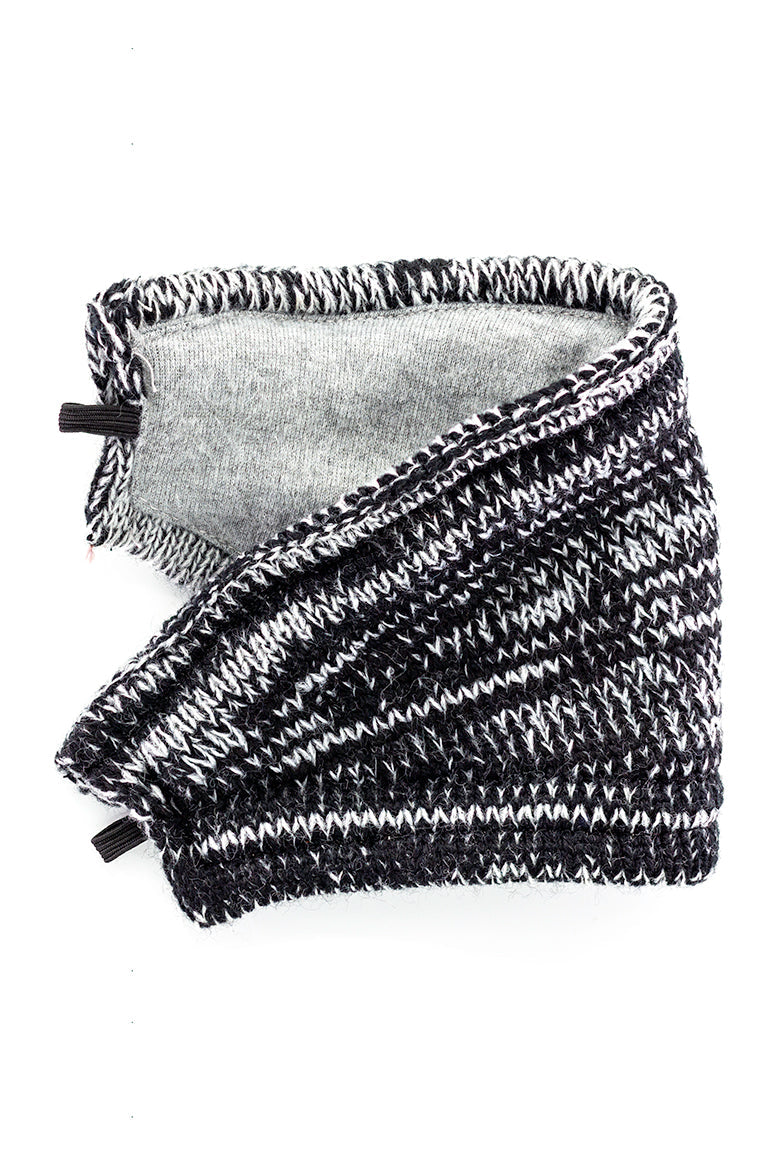 A detached mask matching the gray knitted mask.